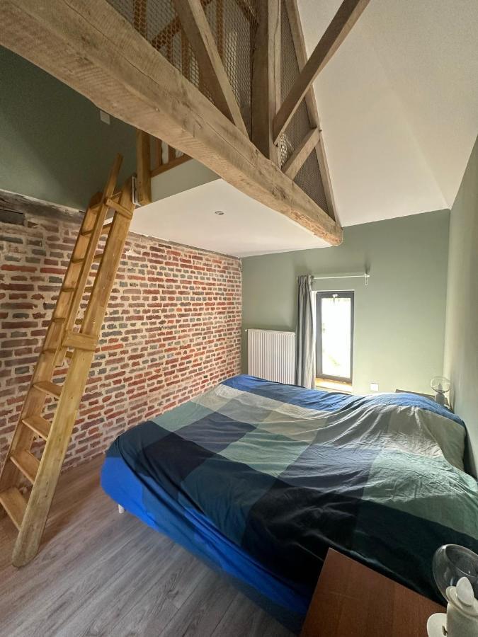 Gite Confortable Au Milieu Des Pres - La Ferme De Montigny Neauphe-Sur-Dive Exterior photo