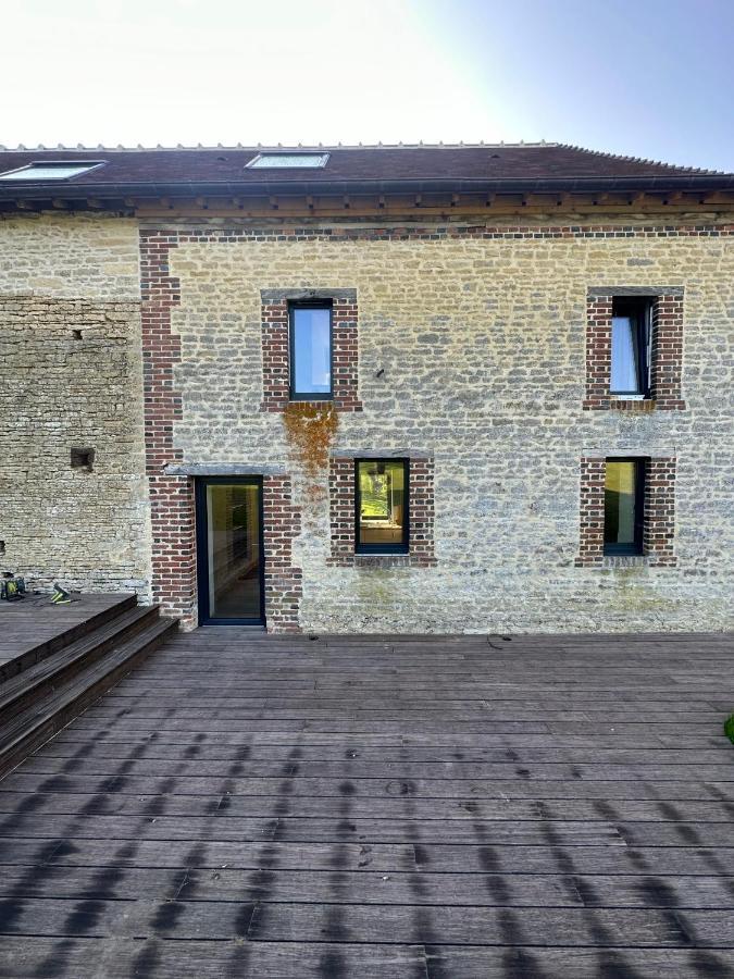 Gite Confortable Au Milieu Des Pres - La Ferme De Montigny Neauphe-Sur-Dive Exterior photo