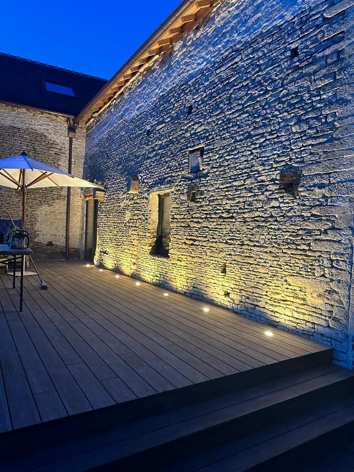Gite Confortable Au Milieu Des Pres - La Ferme De Montigny Neauphe-Sur-Dive Exterior photo
